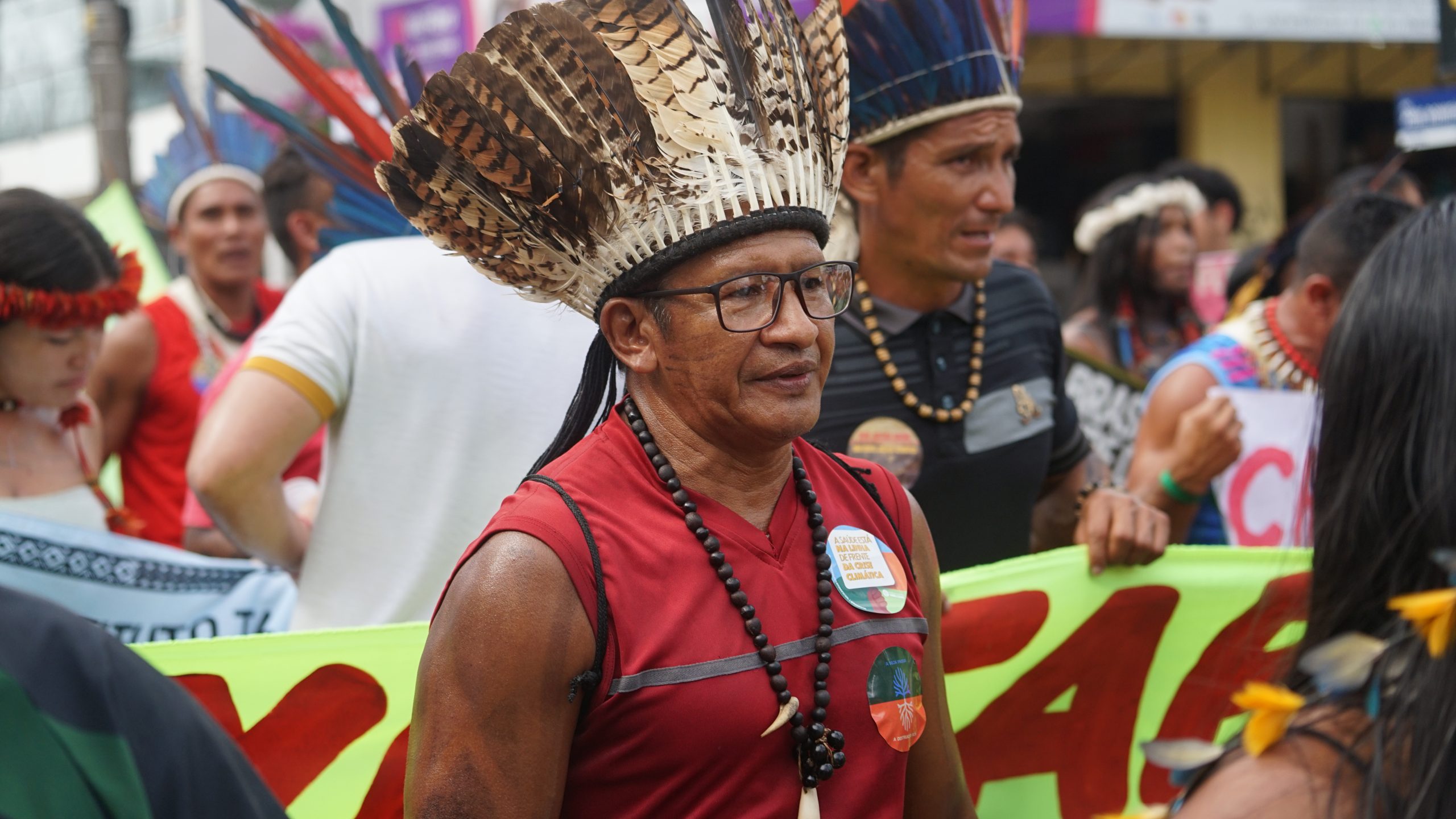 COP30 — Demonstraties (Foto: Xuthoria, <a href='https://commons.wikimedia.org/wiki/File:COP30_-_Protests_06.jpg' target='_blank'>Wikimedia Commons</a>)