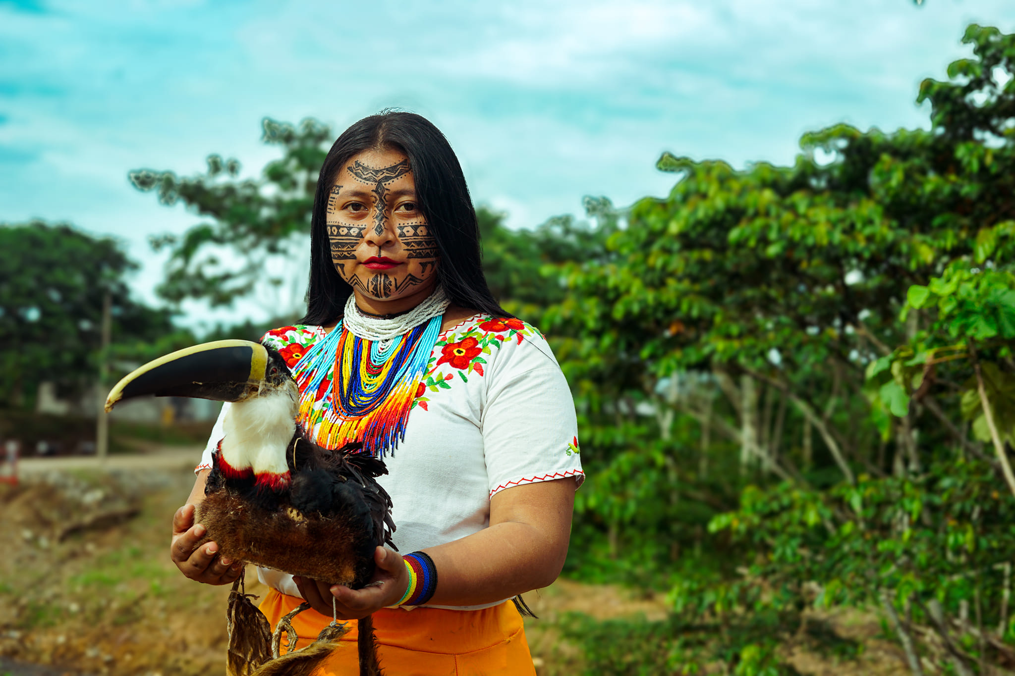 Indigenous Kichwa woman, Ecuador (Photograph: Sergio Carranza Basantes, <a href='https://commons.wikimedia.org/wiki/File:MUJER_KICHWA.jpg' target='_blank'>Wikimedia Commons</a>):