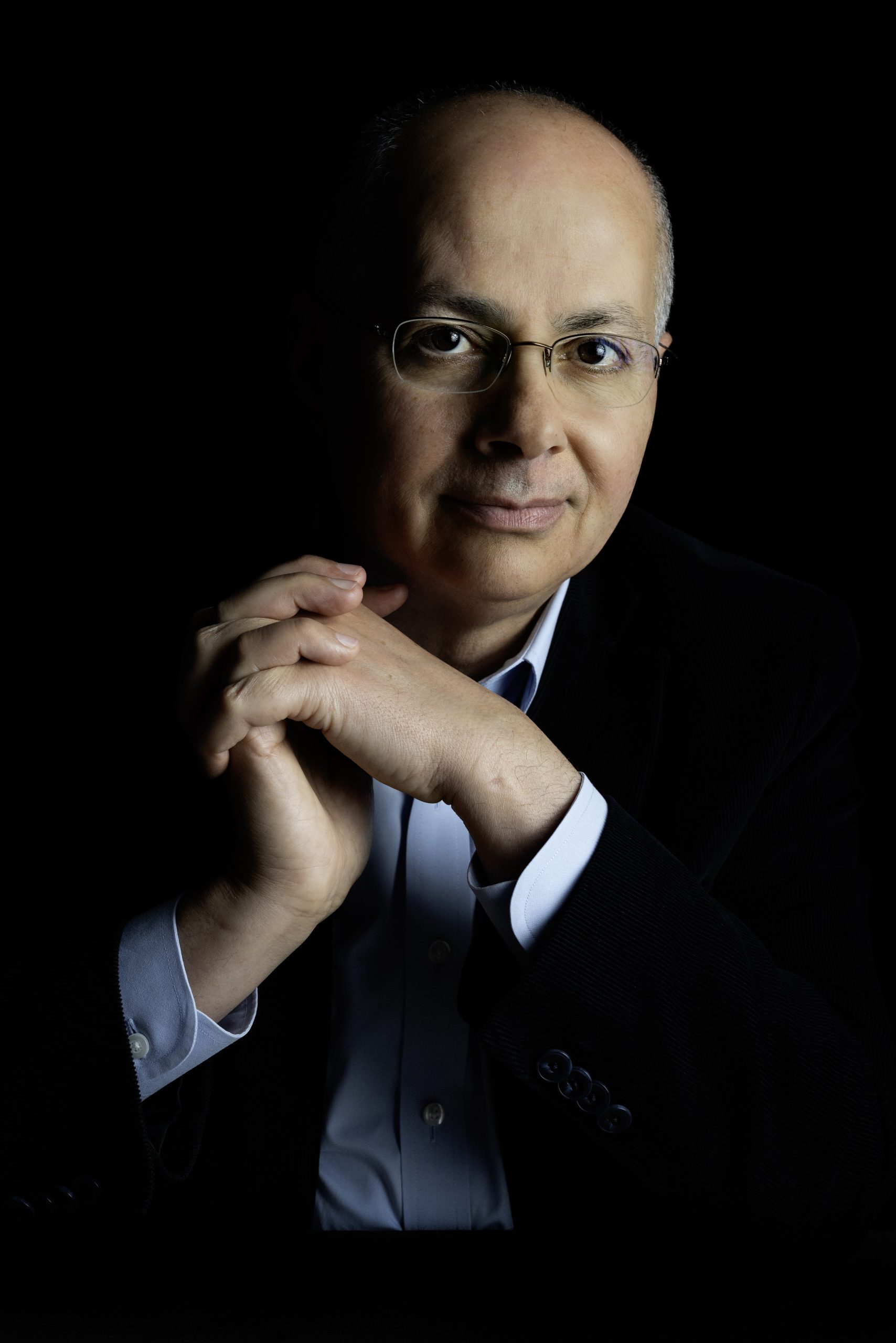 Omar M. Yaghi (Photograph: Christopher Michel, <a href='https://commons.wikimedia.org/wiki/File:Omar_Yaghi_by_Christopher_Michel_in_2025_01.jpg' target='_blank'>Wikimedia Commons</a>)
